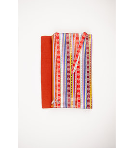 Katlanabilir Portföy Çanta – Etnik Desenli, İçi Astarlı, Bilek Askılı 34x43 cm