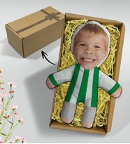BK Gift Hediye Kutusunda Kişiye Özel Fotoğraflı Çocuk Yeşil Beyaz Futbolcu Bebek Yastık-1, Arkadaşa Hediye, Sevgiliye Hediye, Doğum Günü Hediyesi