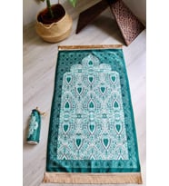 Rumi Desenli İpek Dokulu Keseli Seccade S1030 Yeşil Renk