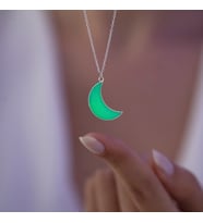 925 Ayar Gümüş Gece Parlayan/Fosforlu Ay Tasarımlı Kadın Kolye