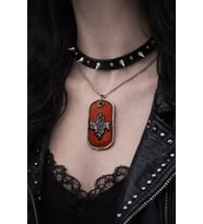 Slipknot Grubu Metal Künye Kolye – Kırmızı Renk Unisex Zincirli Tasarım
