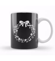 Aliens Christmas Wreath Pattern Kupa Bardak Porselen