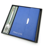 Signator® Codex  N232 Kişiye Özel Defterli Set - İsme Özel Mavi Kalem + İsme Özel Mavi Defter + İsme Özel Gümüş Çakmak  İsme Özel Kutusunda Hediyelik Set (Karışık)