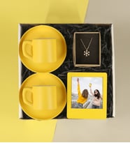 2'li Renkli Fincan & Kişiye Özel İnstagram Çerçevesi & Kar Tanesi Gold Kolye Hediye Seti