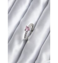 Gümüş Renk Zirkon Taşlı Pembe Kristal Kalp Model Kadın Yüzük - EBJ241109W28924 (Renksiz)