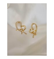 Kalp M Model Zirkon Taşlı Gold Renk Küpe