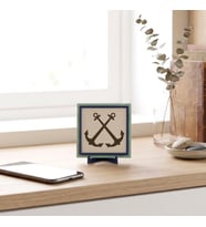 Modern Çizgilerle Çapraz Çapa Dekoratif Obje, Yaşam Alanlarınız İçin Özgün Bir Tasarım 10x10 cm