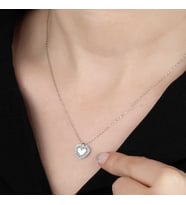 Ucarticaret S-warovski Taşlı Gümüş Kalp Bayan Kolye