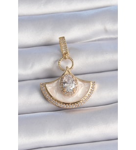 Pirinç Gold Renk Zirkon Taş Detaylı Beyaz Mineli Ajda Charm TJ-BC1009
