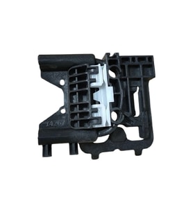 Audi A3 2012-2014 için Cam Kriko Plastiği - Sağ (Beyaz)