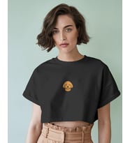 Goldendoodle Minimal Göğüs Baskı Crop Tişört – Premium Köpek Ikon Tasarım (Siyah)