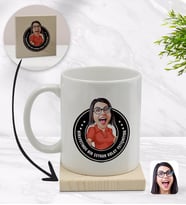 BK Gift Kişiye Özel Kadın Nihayetinde Karikatürlü Beyaz Kupa Bardak ve Ahşap Bardak Altlığı Hediye Seti - Model 3