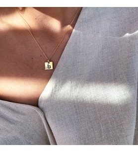 Minimal Plaka Old English Font Harf Kolye 925K Gümüş (Gold)