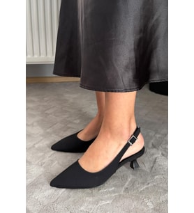 Kadın Boss Siyah Saten Sivri Burunlu Kısa Kitten Topuklu Rahat Şık Arkası Acık Stiletto Ayakkabı