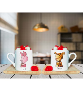 Winnie The Pooh Arkadaş Tasarımlı Çift Ahşap Tabaklı Kişiye Özel Türk Kahvesi Fincanı Seti