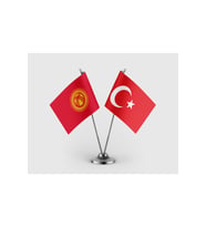 Kırgızistan Bayrağı ve Türk Bayrağı İkili Saten Masa Bayrağı Takımı