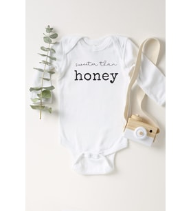 Unisex Bebek Beyaz Honey Baskılı Uzun Kollu Pamuklu Çıtçıtlı Body