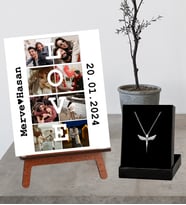 Kişiye Özel Masaüstü 8 Fotoğraflı  Anı Fotoğrafı Love İsim Ve Tarih Tasarımlı Şövale Ve Gümüş Melek Figürlü Kolye