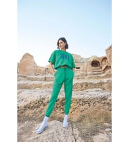 Kısa Kollu "Stay Strong" Crop Eşofman Takımı