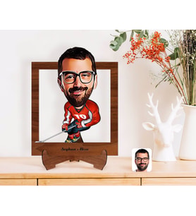 BK Gift Kişiye Özel Hokeyci Karikatürlü Ahşap Standlı 3D Biblo-1 (Beyaz)