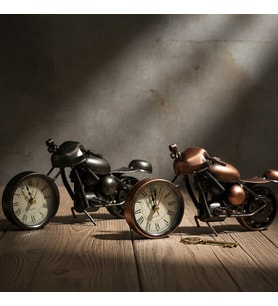 Metal Bilyeli Saatli Motor – 20 cm Dekoratif Masa Üstü Model (Karışık)