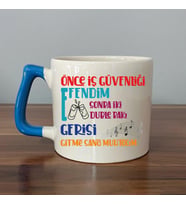 Önce İş Güvenliği Baskılı Mavi Kulplu D Kupa (Beyaz)