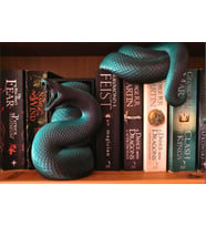 2 Parçalı Gerçek Ayrıntılara Sahip Yılan Kitap Tutucu Kitap Tutucu BOOK NOOK Taş Döküm Ağır Ürün