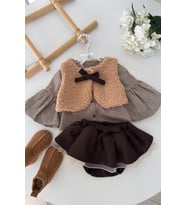 Peluş Yelekli Ekose Bluzlu Etekli Bloomer Kız Bebek 3’lü Takım - Kahve
