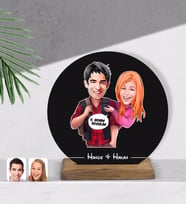BK Gift Kişiye Özel Sevgililer Karikatürlü Yuvarlak Ahşap Biblo-91