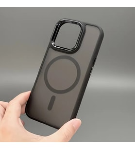 Iphone 15 Pro Uyumlu Kılıf Magsafe ve Şeffaf Lens Koruyuculu (Siyah)