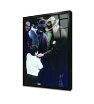 Atatürkün Çocuk Sevgisi Çerçeveli Cam Tablo