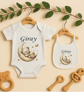 Pia Baby Premium %100 Pamuk İsme Özel Organik Baskılı Çıtçıtlı Bebek Body Ve Önlük 5052-20 (Ekru)
