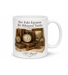 Antikacı Tozlu Eşyalar Geçmişin İzleri Hikayesi Olan Obje Kupa Bardak Hediye