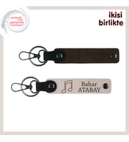 Müzik Sevgisini Kalıcılaştıran Tasarım, Kişiye Özel Anahtarlık Takımı, Koyu Kahve-Pudra
