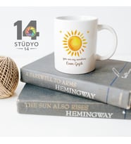 Stüdyo 14 Kişiye Özel İsim Soyisim ve Mesaj Alanlı Güneş Tasarımlı Kupa -Mug