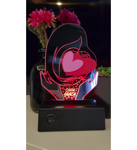 ANNELER GÜNÜ HEDİYESİ -  ÖZEL 3D TASARIM PİLLİ LED GECE MASA LAMBASI