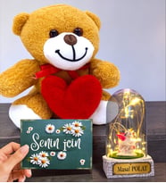 Led Işıklı Kişiye Özel Fanus ve Kalpli Peluş Ayıcık Hediye Seti (Model 1)