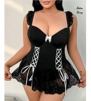 Intive Curvy Büyük Beden Yanları Bağlama Detaylı Eteği ve Askısı Dantelli Mini Gecelik (Siyah)