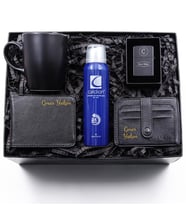 Kişiye Özel Zippo Çakmak & Erkek Deodorant & Cüzdan & Kartlık & Siyah Kupa Hediye Seti