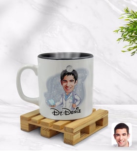 BK Gift Kişiye Özel Erkek Diş Hekimi Karikatürlü İçi Siyah Renkli Kupa Bardak Model 3