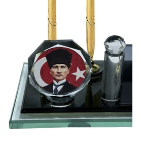 Sentez Masa Üstü İsimlik Yeni İş Hediyesi Atatürk Masa İsimliği (Altın / Dore)