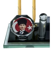 Sentez Masa Üstü İsimlik Yeni İş Hediyesi Atatürk Masa İsimliği (Altın / Dore)