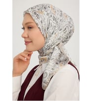 Schaless Etnik Bahar - Pudra - Aurora Desenli Janjan Eşarp - 90x90 Cm (Bej)
