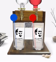 BK Gift Kişiye Özel Renkli Baskılı Atatürk Temalı İkili Vodka Bardağı ve Çift Musluklu Doğal Ahşap Vodka Standı-24 (Model 1)