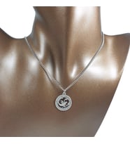 Orora Bronz/Gümüş/Bakır Renk 22mm Akrep Burcu Figürlü Kolye (Gümüş)