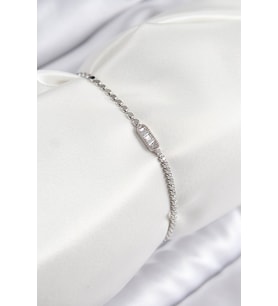 Pirinç Zirkon Taşlı Dikdörtgen Model Ezme Zincir Gümüş Renk Kadın Bileklik - TJ-BB7594