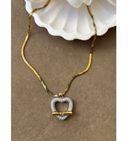 Heart Glow Kolye – Altın Ton Zarif Kalp Detaylı Minimal Şıklık 40+5 cm