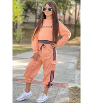 Kız Çocuk Yazı Detaylı Crop Kaşkorse Kolsuz Badi Şerit Detaylı Kargo Cepli Alt S (Somon)