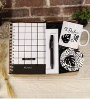 Kişiye Özel Desenli Defter & Kişiye Özel Metal Tükenmez Kalem & Baskılı Kupa & Ahşap Bardak Altlığı Hediye Seti