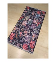 EVALİFE 5817 SİYAH ÇİÇEKLİ INCE MAKİNEDE YIKANABİLİR HALI 80X150 CM